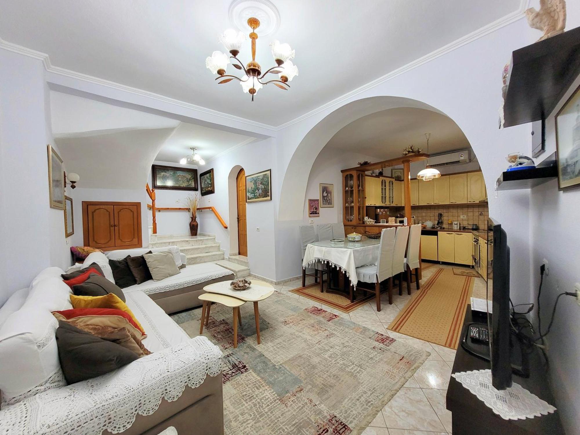 Marbi Guest House Αργυρόκαστρο Εξωτερικό φωτογραφία
