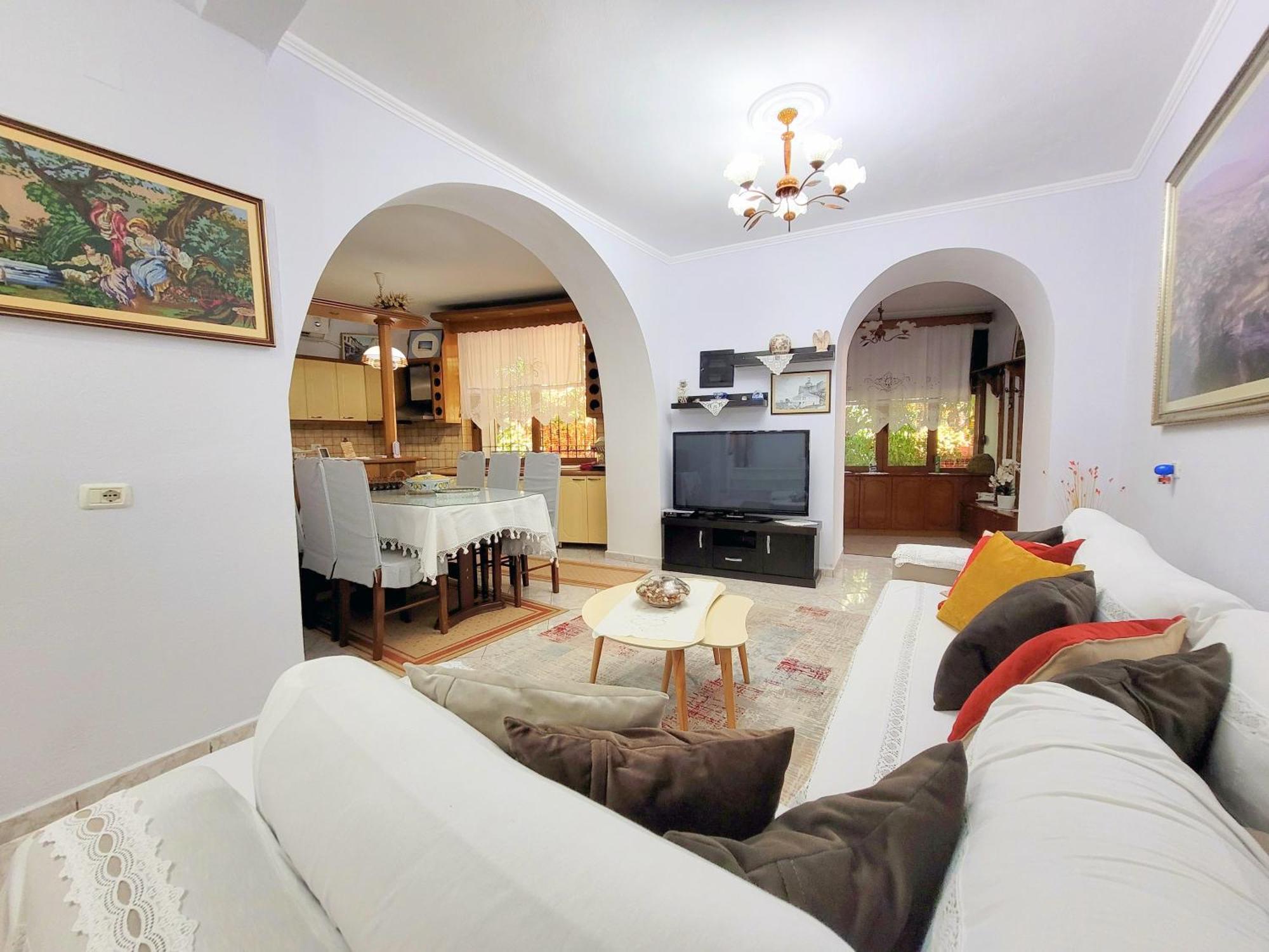 Marbi Guest House Αργυρόκαστρο Εξωτερικό φωτογραφία